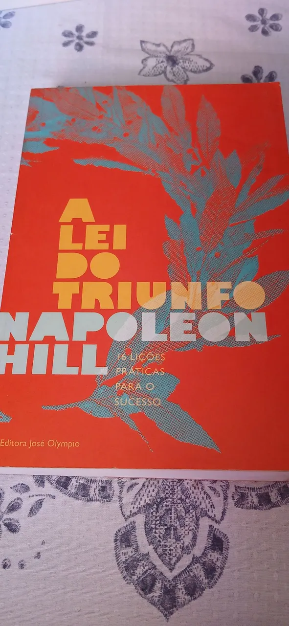 Livro A Lei do Triunfo - Napoleon Hill