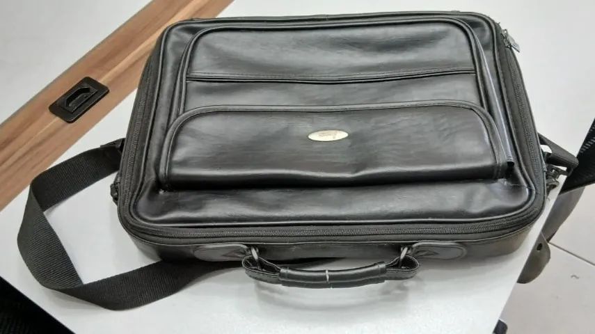 Mala Executiva / Pasta para Notebook em Couro Sintético - Foto 4