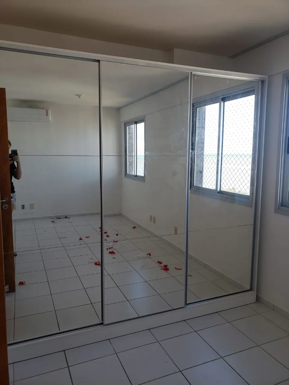 Guarda-roupas com 3 Portas de Espelho Novo