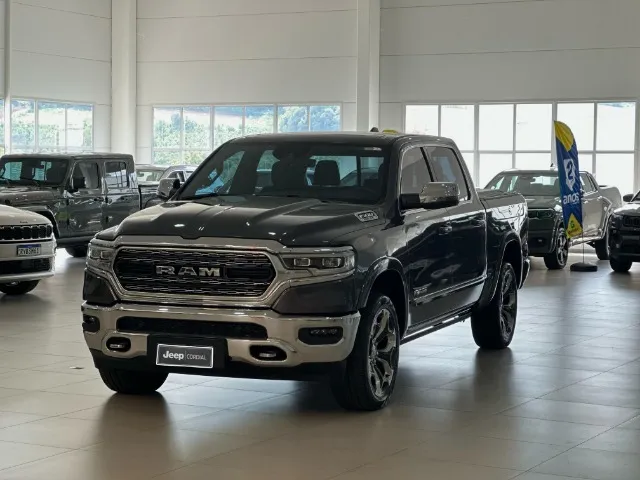 RAM 1500 V8 LIMITED GASOLINA