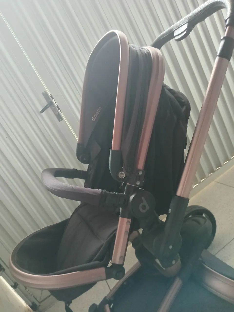 Carrinho de bebê conforto 2 em 1 preço a negociar  - Foto 2