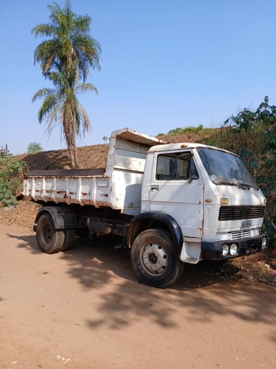 Vendo ou troco caminhao caçamba  - Foto 5