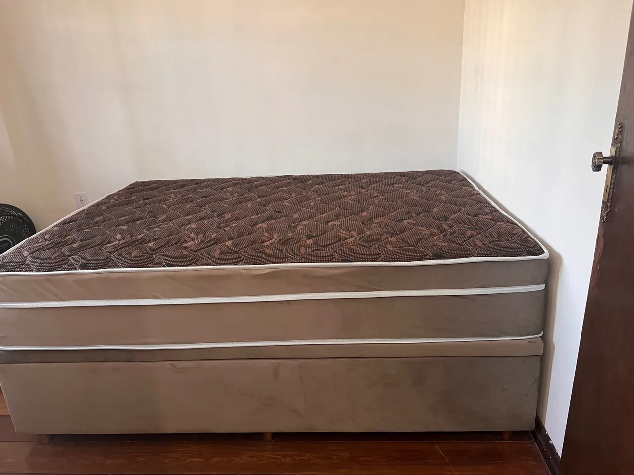 Cama box baú