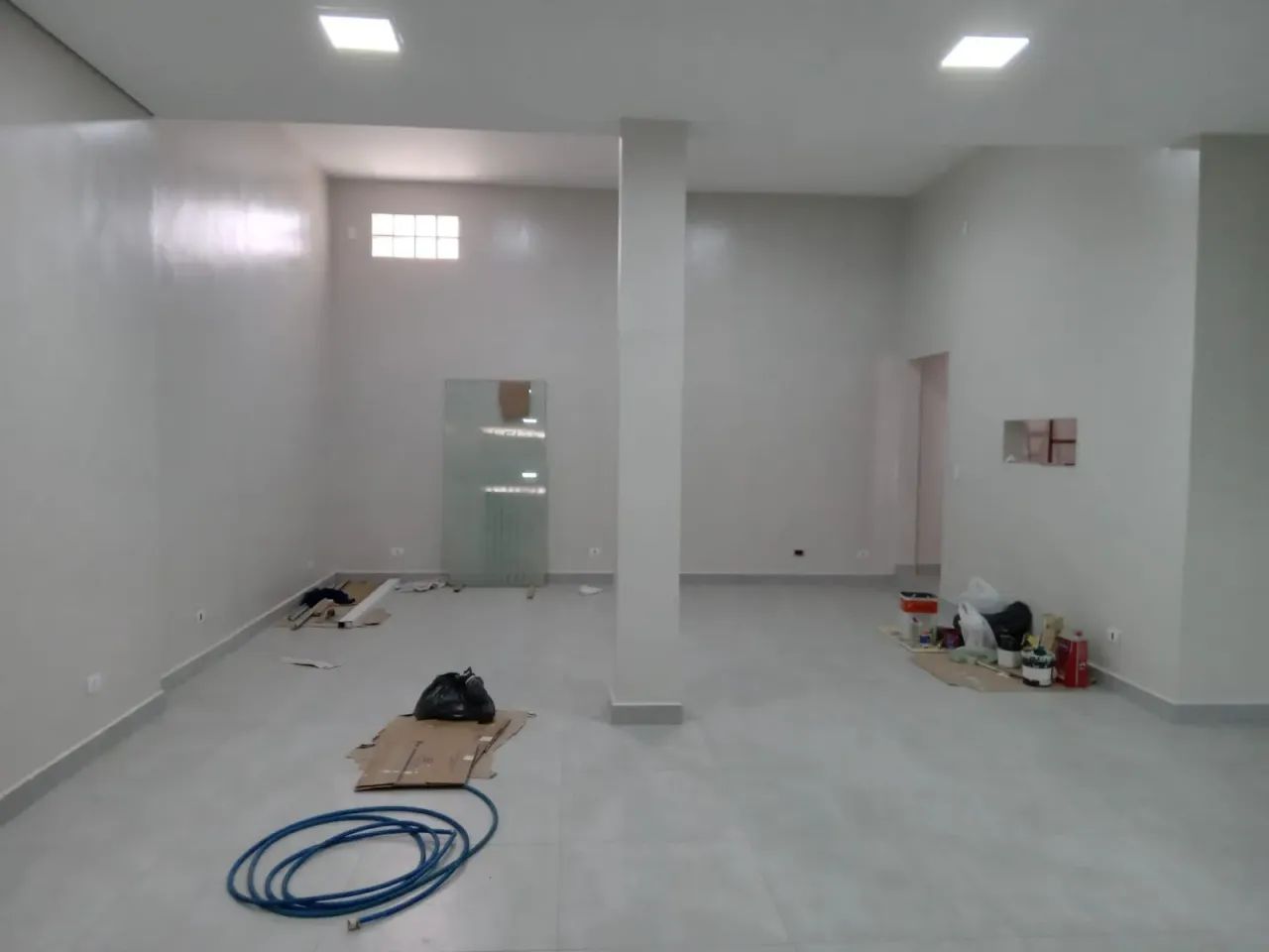 Salão comercial/ 100 m²/ Ac. Av. General Carneiro/ Aluguel R$ 3.000,00 - Foto 2