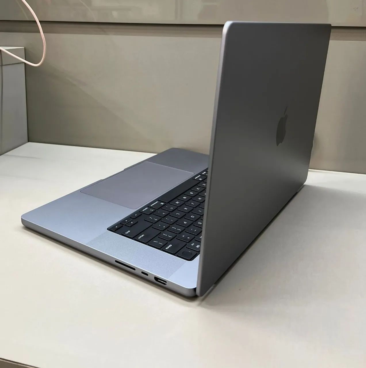 MacBook Pro M1 16