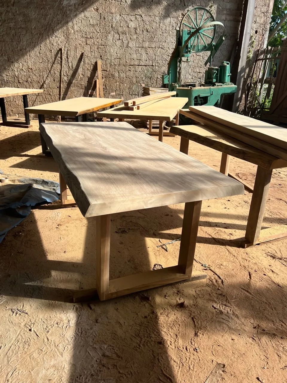 Fabricamos Mesa de madeira maciça