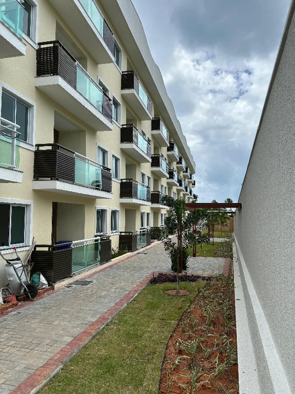 Apto com três quartos sendo dois suítes - Cumbuco - 67m² - Foto 2