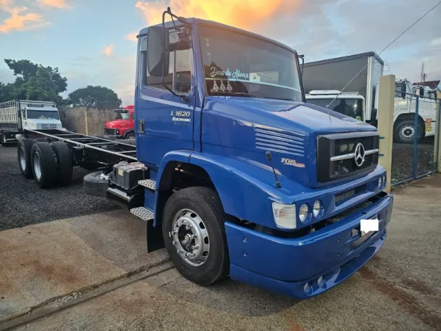 MB 1620 6x2 ano 2010/10