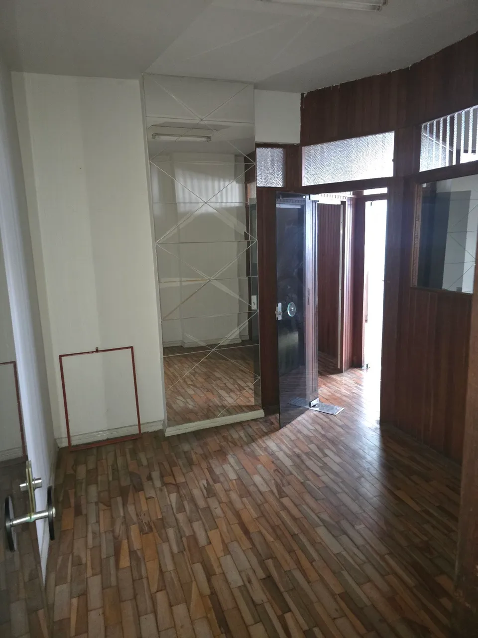 Alugo Sala Comercial- Centro de Vitória 