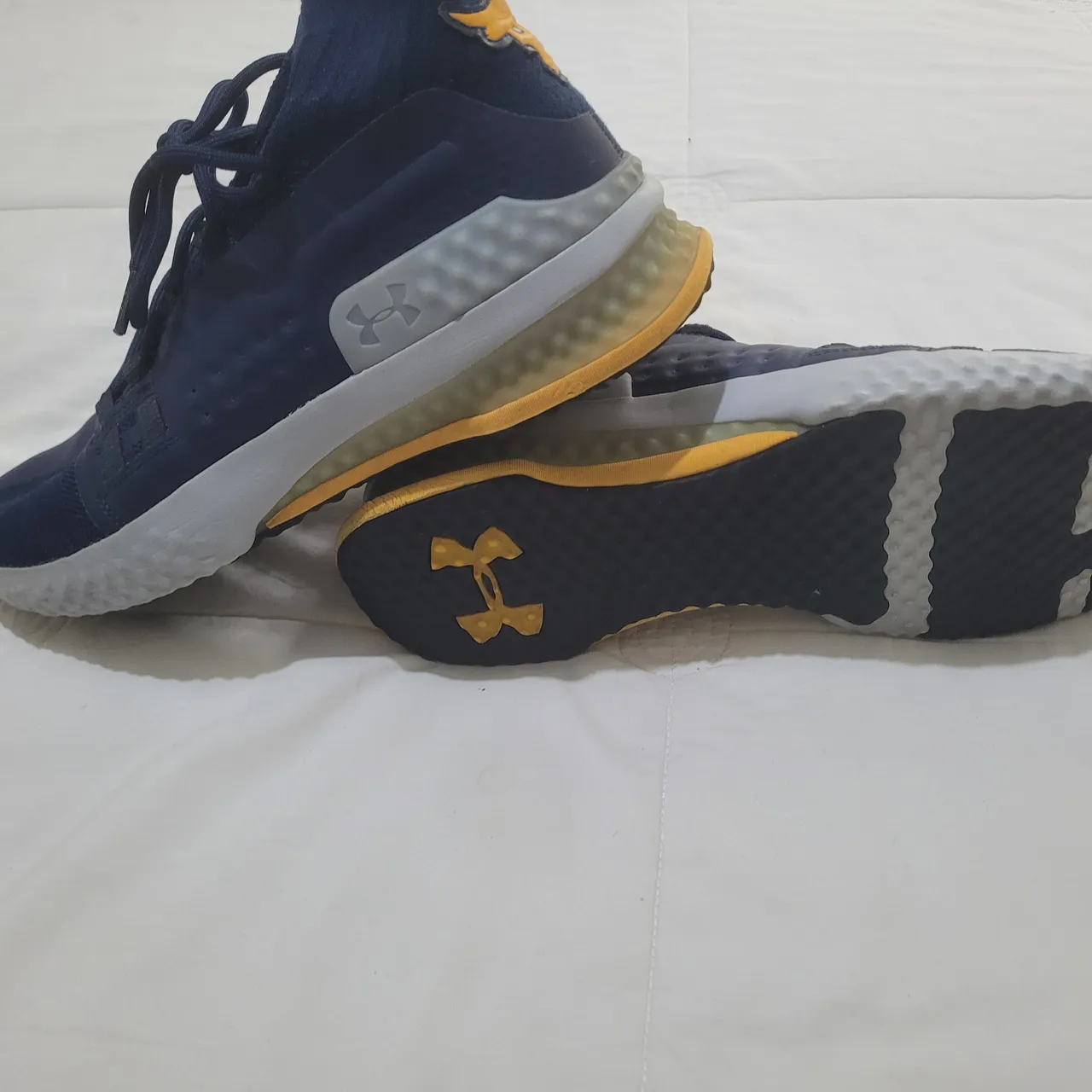 tênis under armour project<br>rock 1.