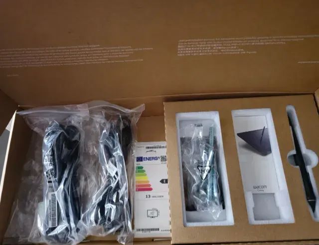 Mesa Digitalizadora Wacom Cintiq 22 - Foto 3