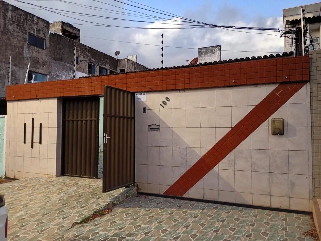 Casa linda e ampla no JK 