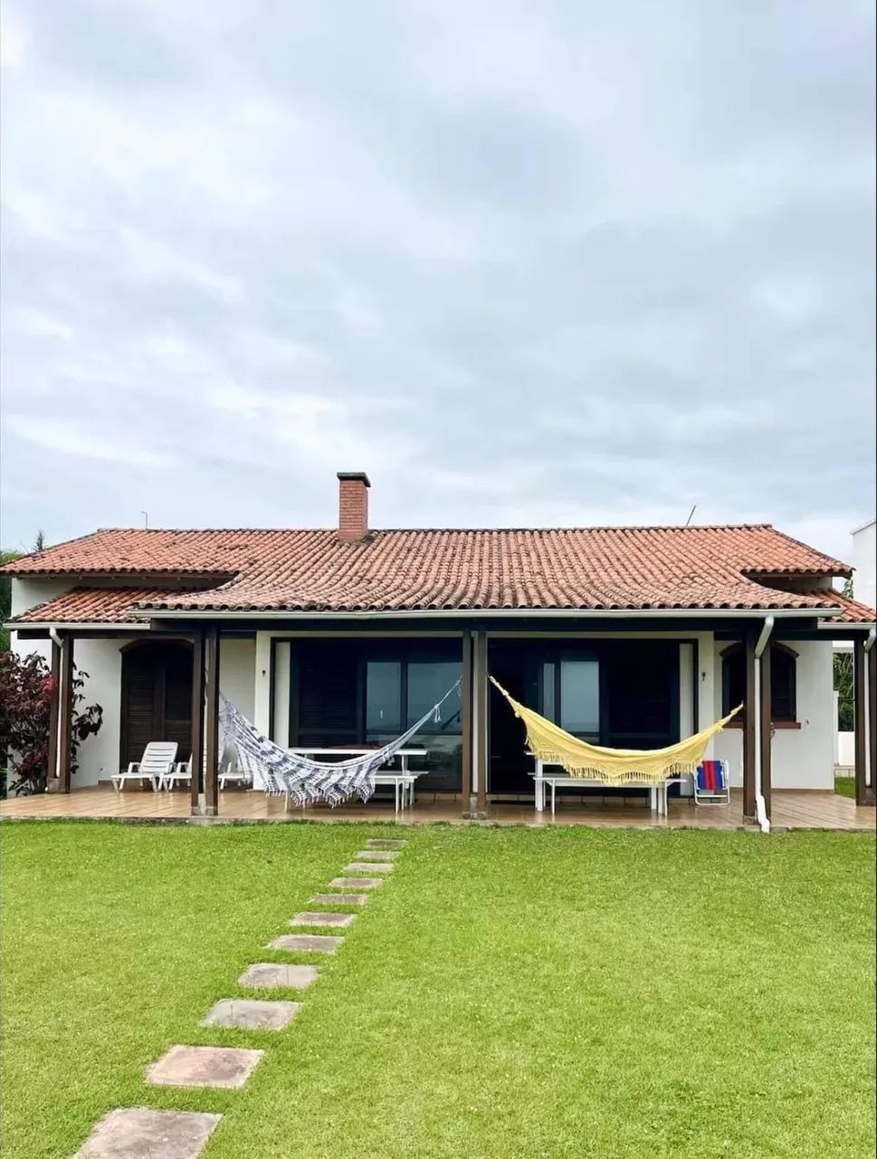 Casa pé na areia para veraneio.