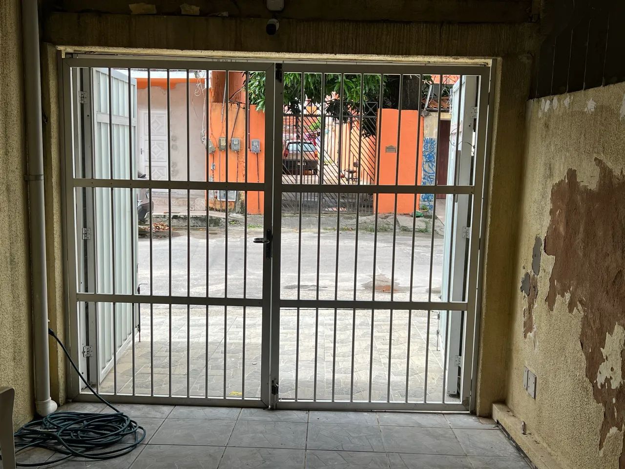 Portão de alumínio 441091887433656320