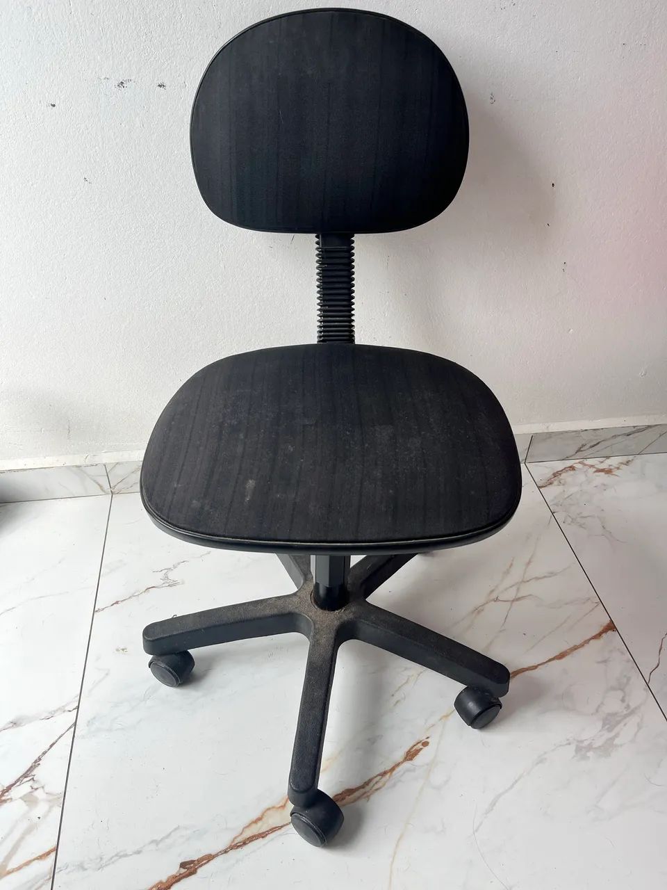 Cadeira de escritório simples - Foto 3