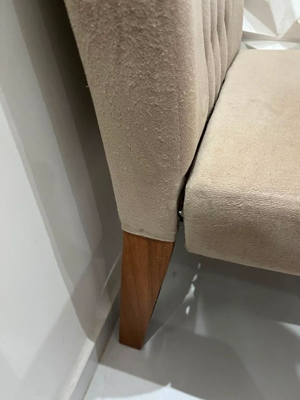 Mesa de jantar com tampo de vidro e 4 cadeiras - Foto 2