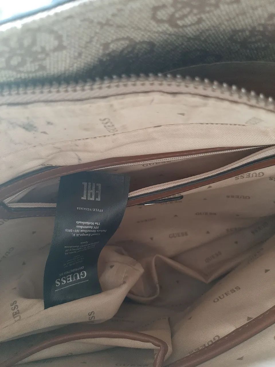 Bolsa Guess importada - Foto 4