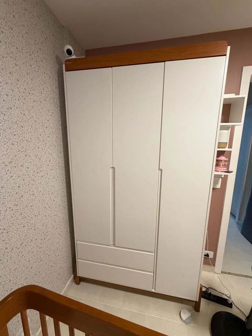 Quarto infantil, berço, cômoda e guarda-roupa  - Foto 3