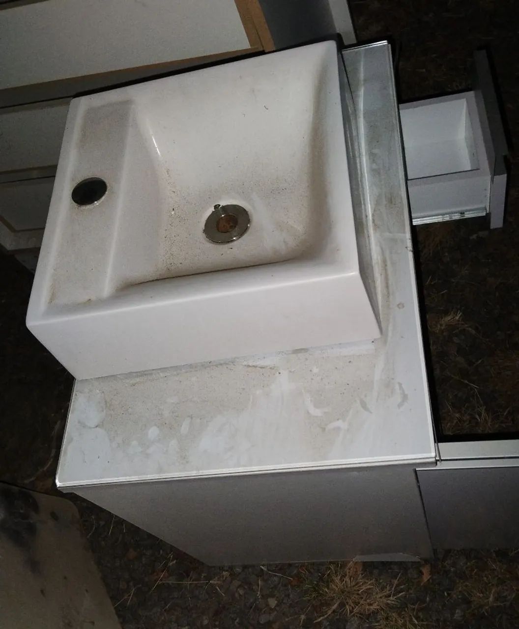 Balcão pequeno de manheiro lindo - Foto 2