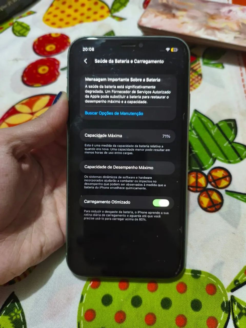 iPhone 11 verde claro em ótimo estado aceito trocas e negociação  - Foto 2