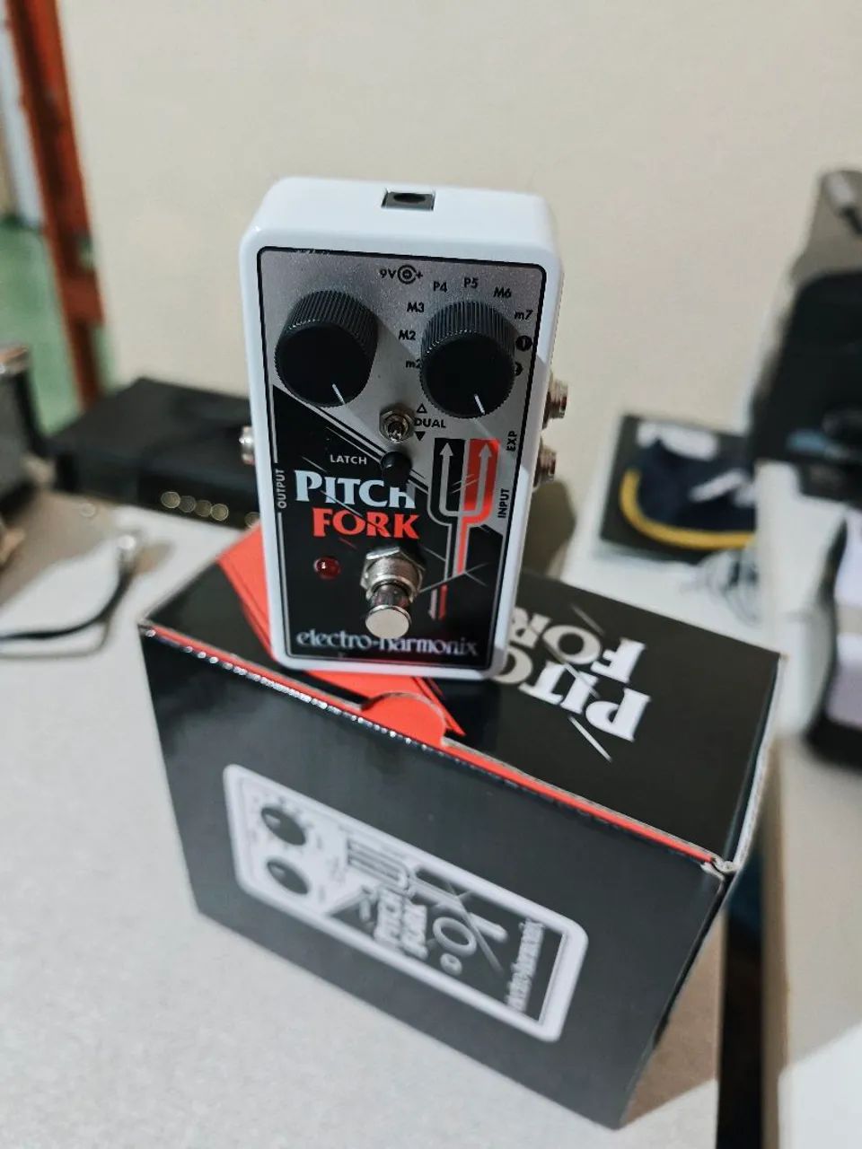 ELECTRO HARMONIX PITCH FORK