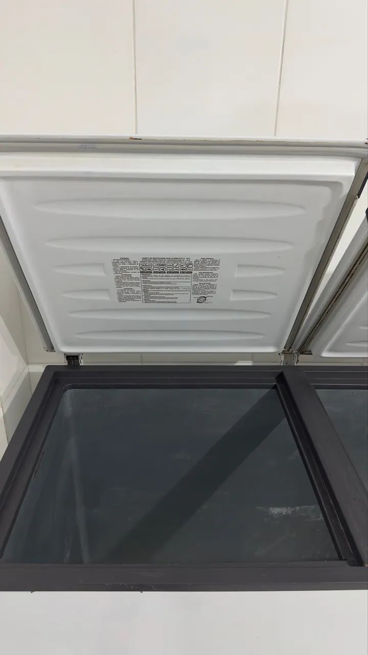 Freezer esmaltec horizontal 468L ECH500 220v - Foto 3