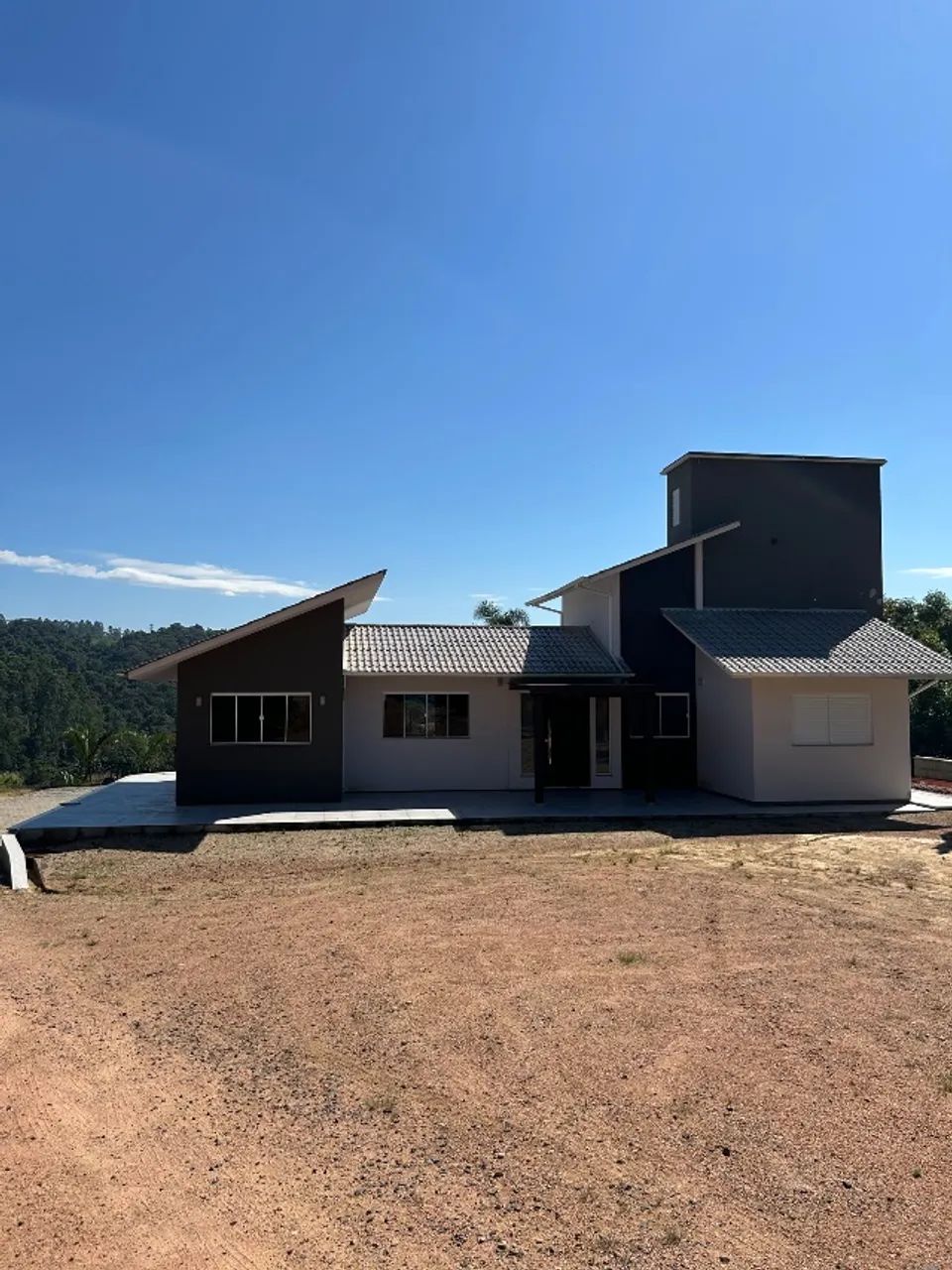 Casa de campo- porteira fechada com 20.000,00 m2 - á venda em Grão Pará 