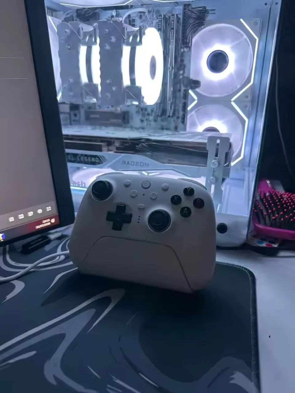 8bitdo Ultimate Wireless 2 Branco com Dock de Carregamento  - Foto 2
