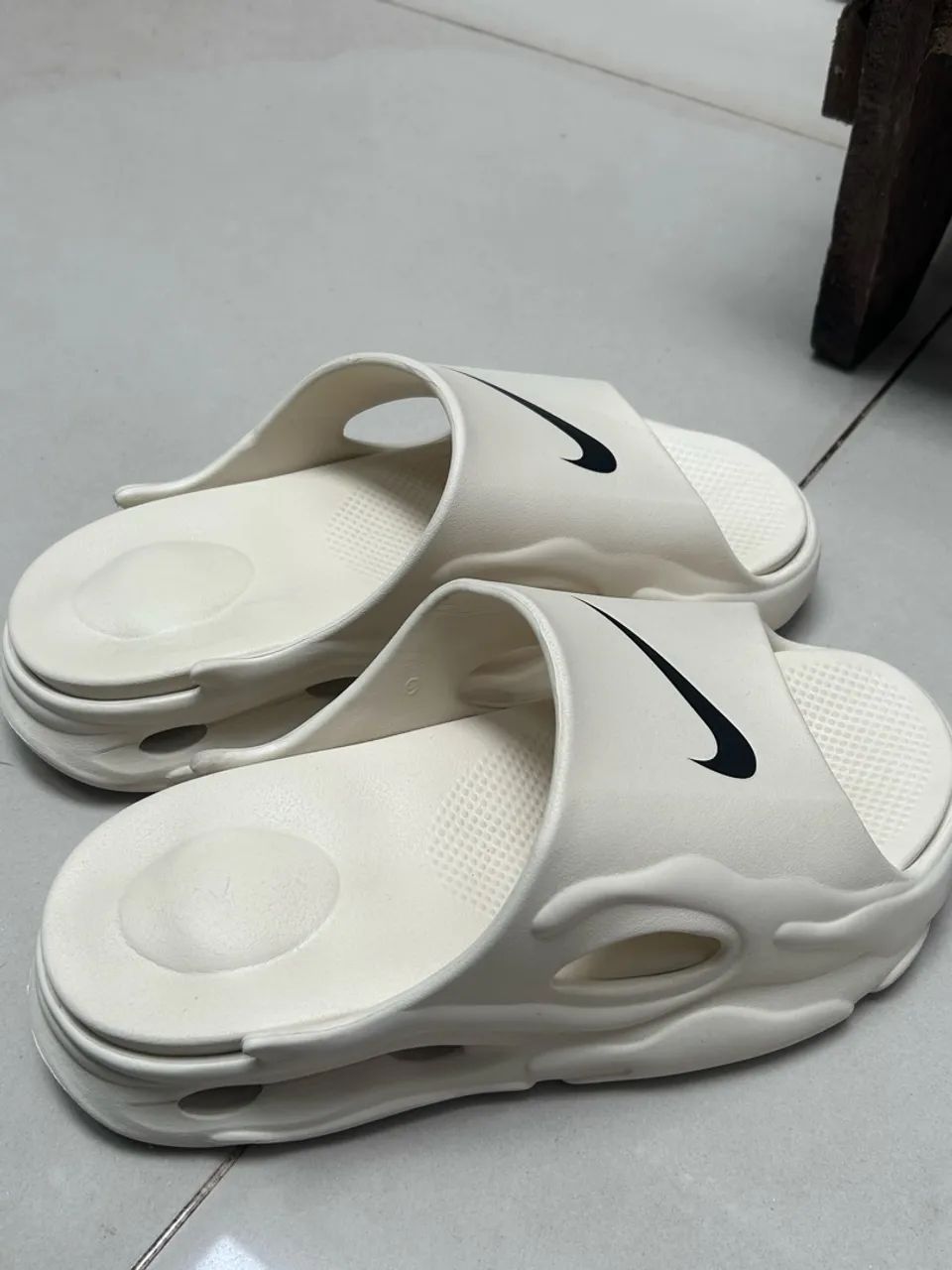 chinelo slide (nike)