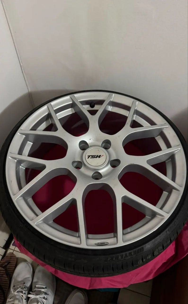 Rodas 18