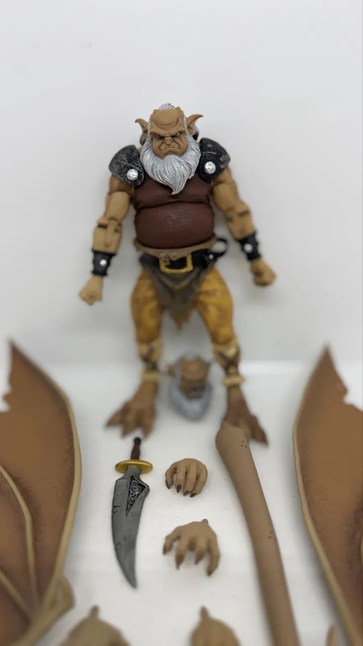 Boneco Disney's Gargoyles Ultimate Hudson - Neca - Foto 2