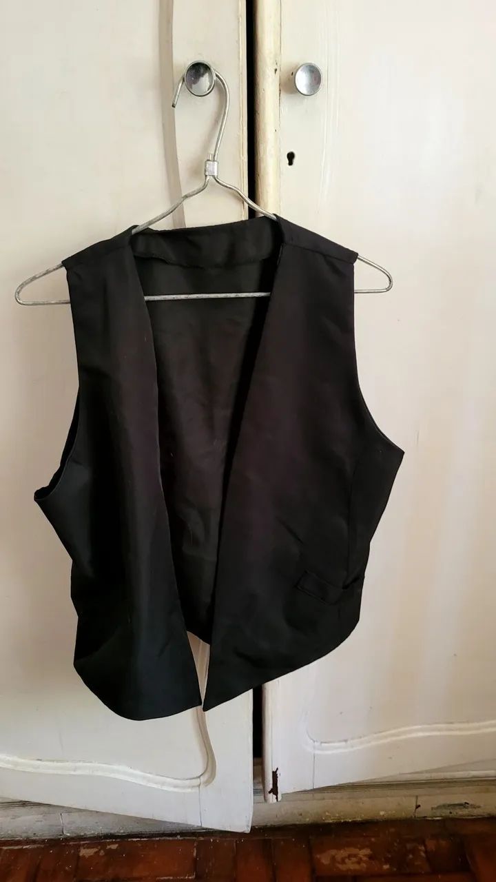 Colete preto sem botão G