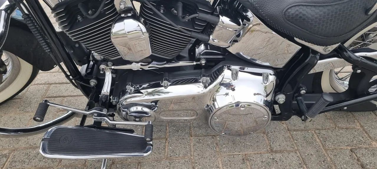 Harley Davidson Softail de Luxe 2014 - Foto 4