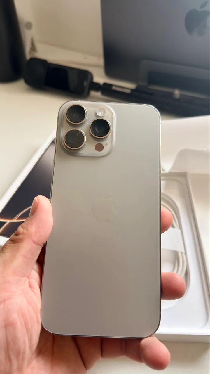 iPhone 16 Pro Max Silver ? Excelente Estado - Foto 2