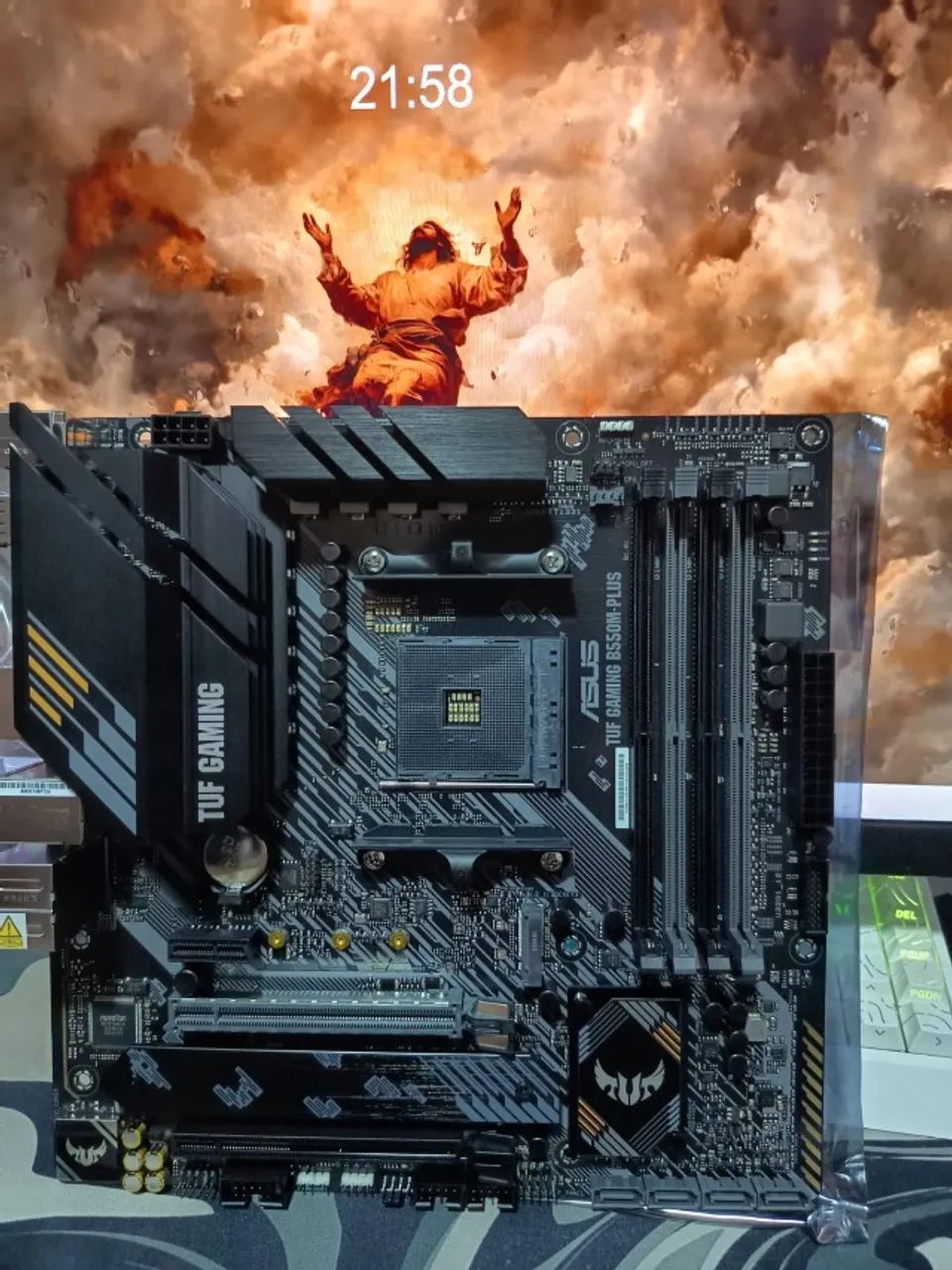 Placa mãe Asus B550M-PLUS TUF GAMING amd/ddr4 MATX - Foto 5