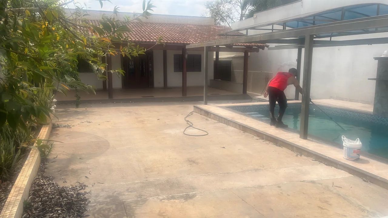 Alugo casa confortável c piscina