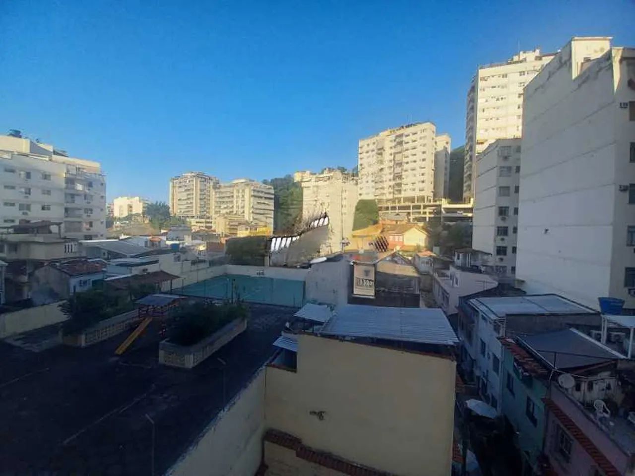 Apartamento - / Residencial / Laranjeiras