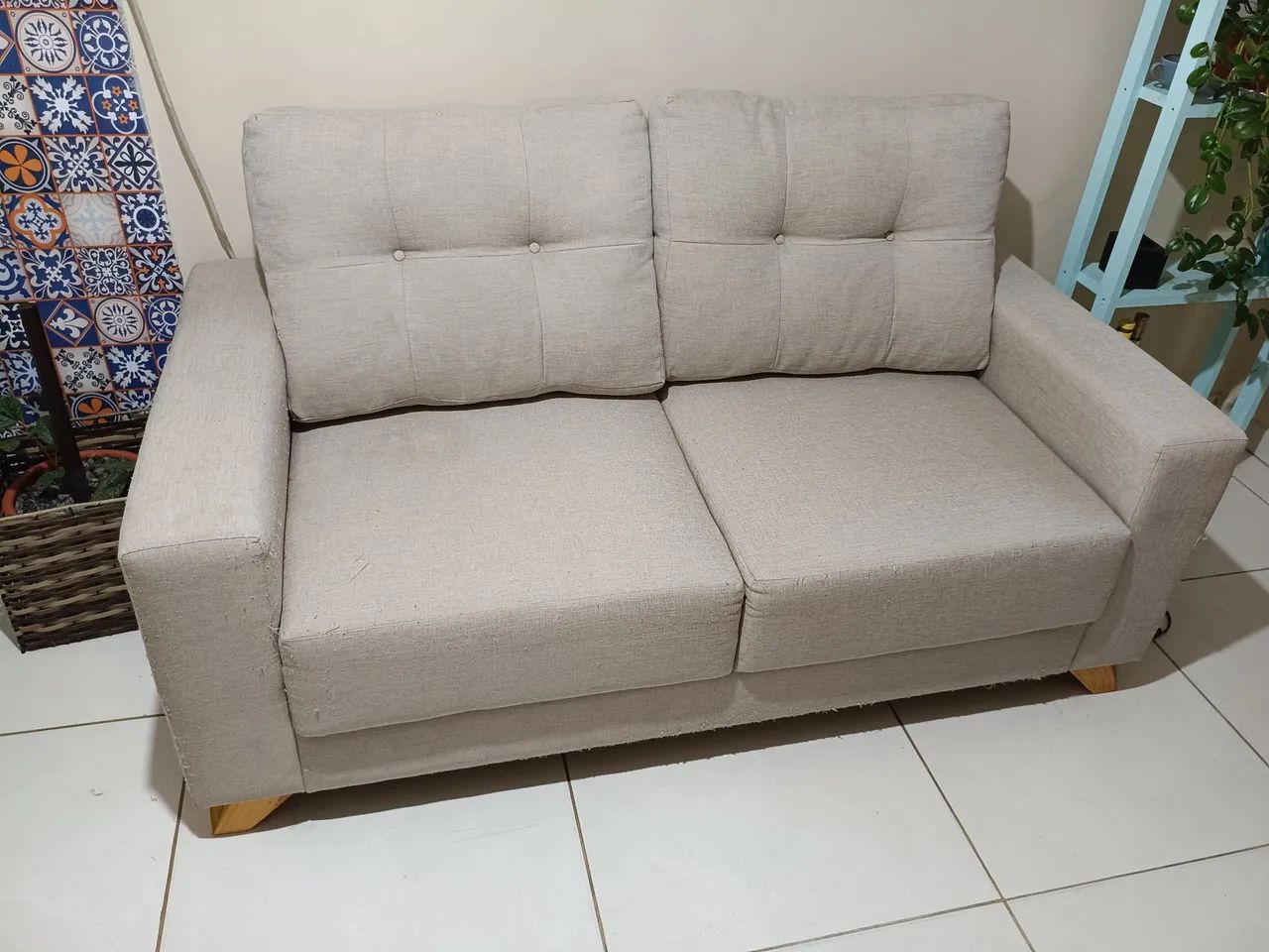 Sofá bege 2 lugares  - Foto 4