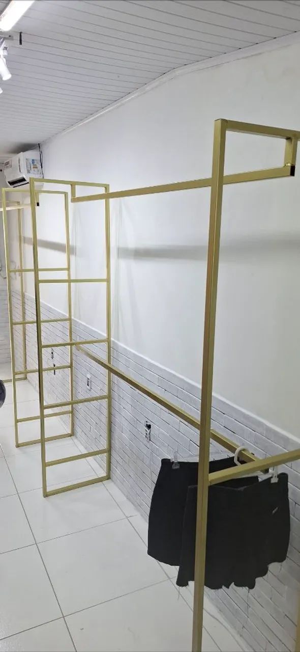 Trabalhamos com projetos em metalon 