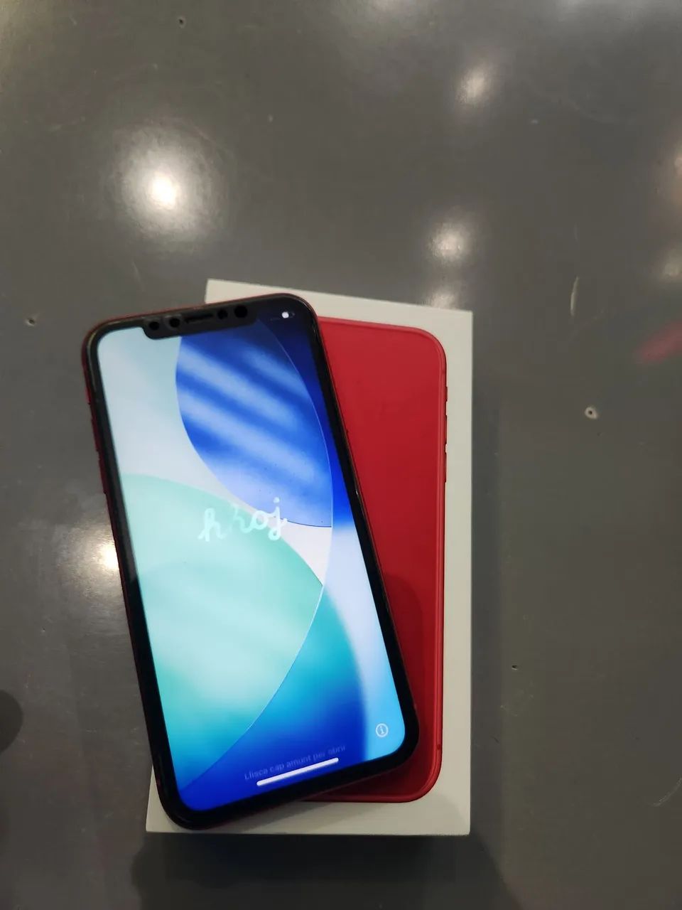Vendo Iphone 11 256gb Vermelho com caixa - Foto 4