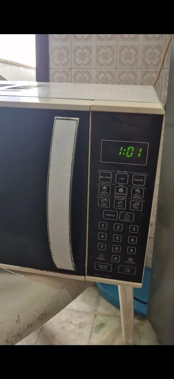 Microondas Philco com defeito.  - Foto 5