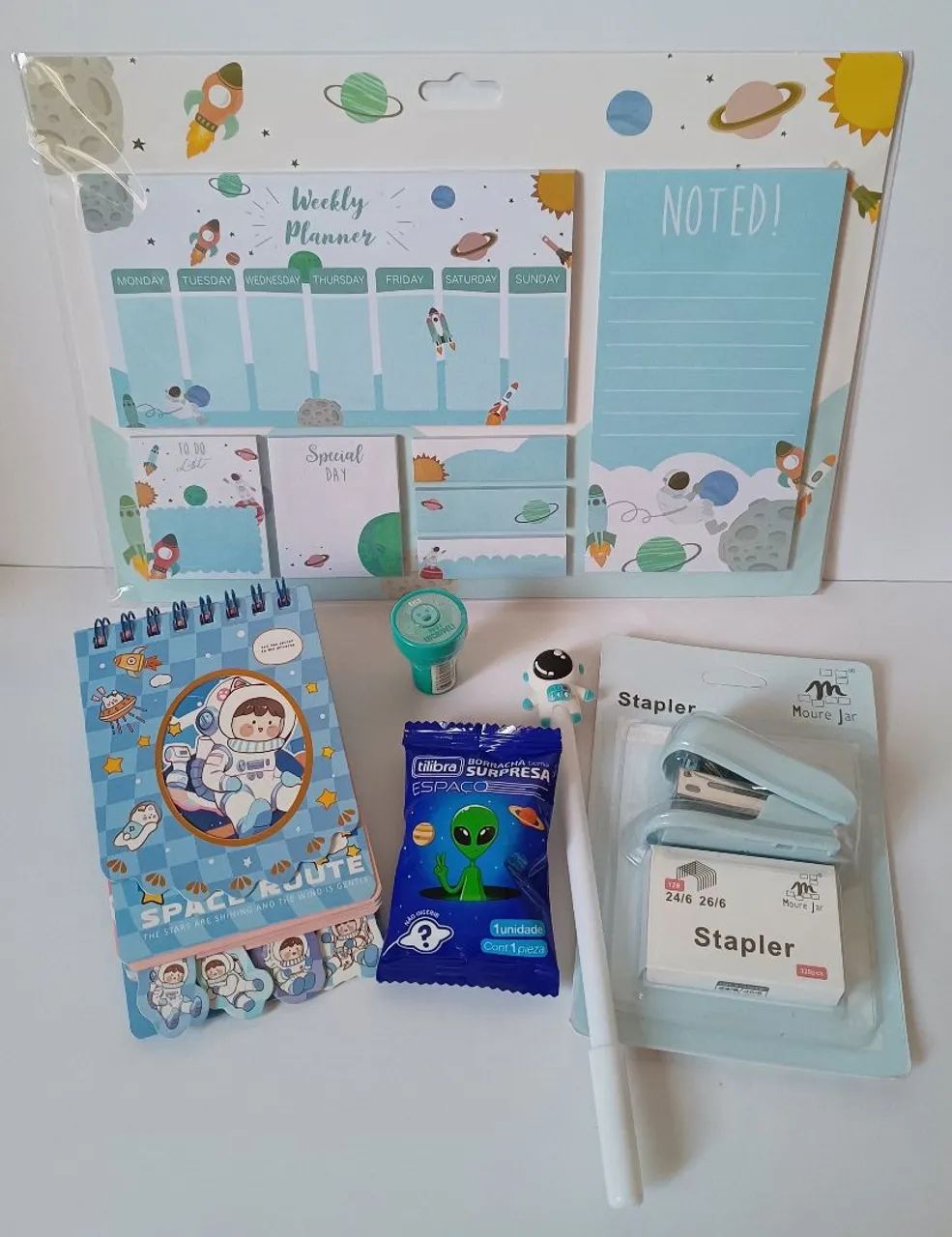 Kit Papelaria Azul com Tema de Astronauta e Espaço 