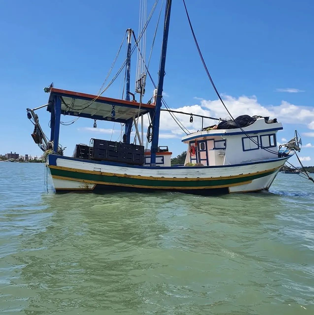 BARCO DE PESCA com licença  - Foto 5