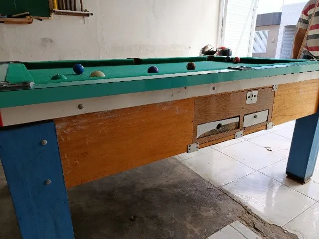 Mesa de sinuca em ótimo estado, apenas troca o pano sem detalhes  - Foto 2