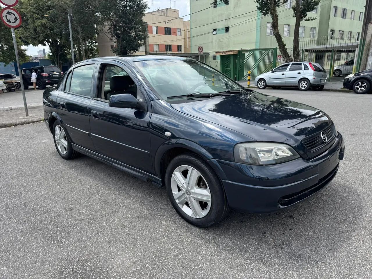 Chevrolet Astra Astra Sedan 2.0/CD/ Expres.GLS 2.0 8V 4p 2002