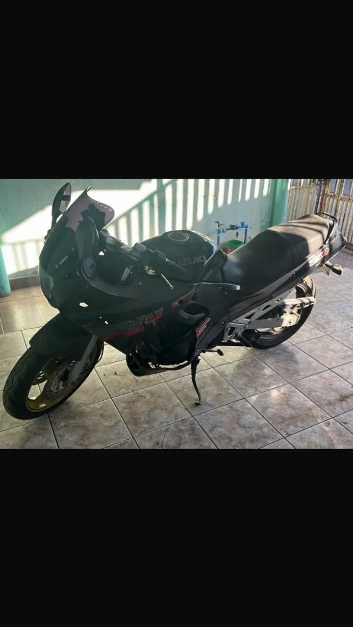 Suzuki GSX - Foto 3