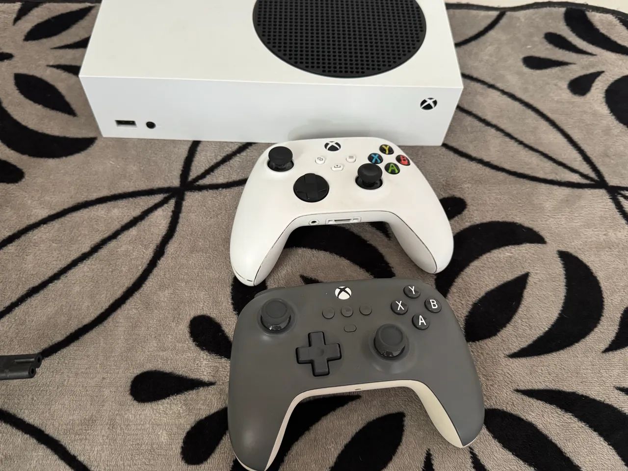 XBOX series s 512GB + com dois controles e com caixa em perfeito estado  - Foto 4