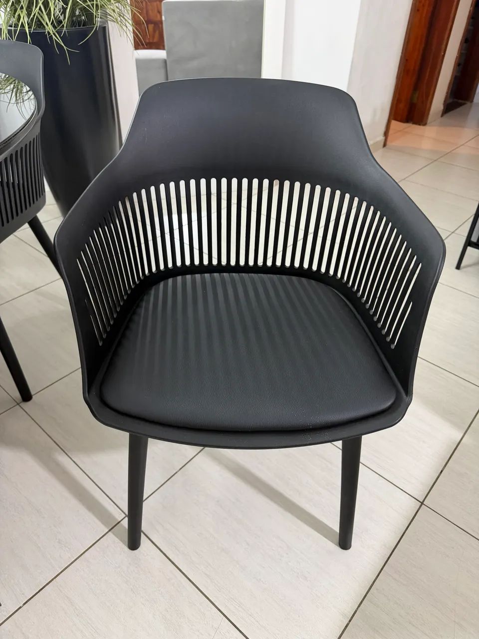 Kit 5 Poltronas Marcela Montreal Moderna Decorativa Master originais  - Foto 3