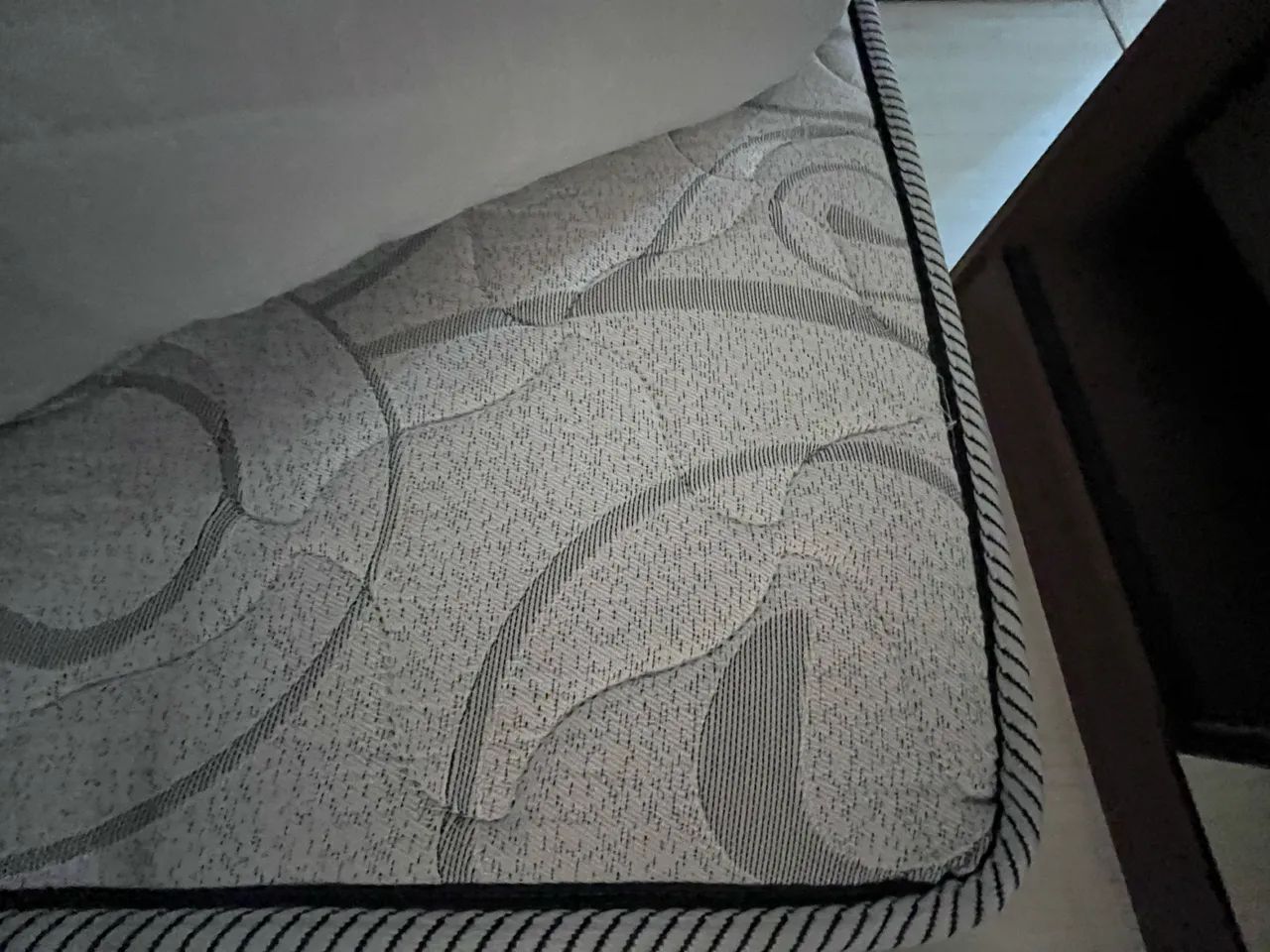 Cama de casal 2 mês de uso
