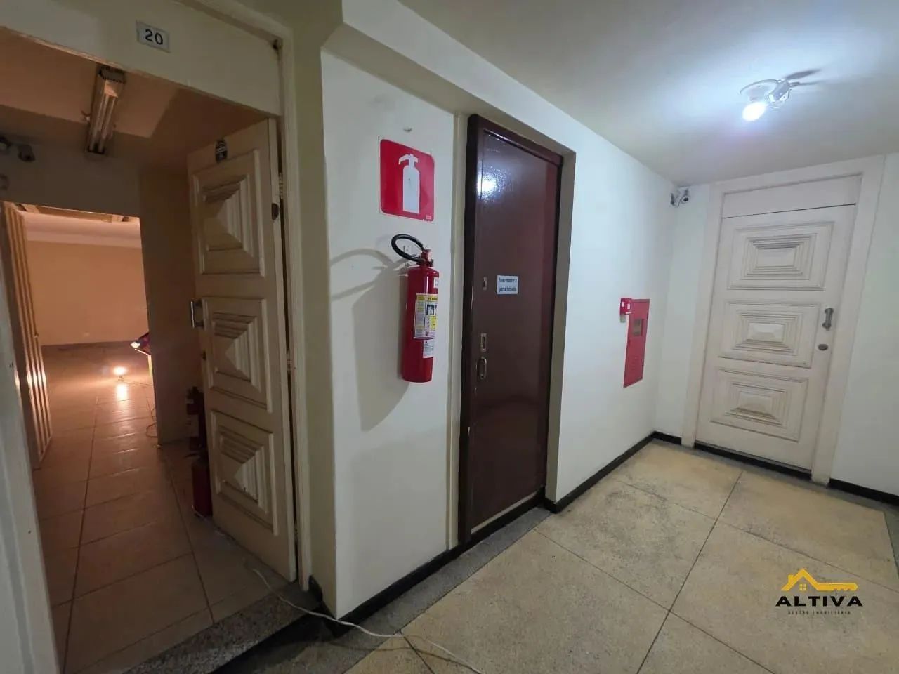 Sala Comercial Frontal 162 m²  Lourdes, BH | Aluguel R$3.000 - Foto 2